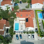 Olive Tree 2 דירה וודיצה