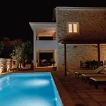 Olive Tree 2 וודיצה