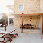 Olive Tree 2 דירה וודיצה