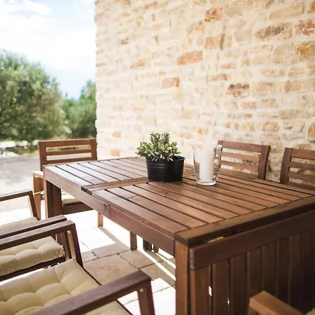 Διαμέρισμα Olive Tree 2 *