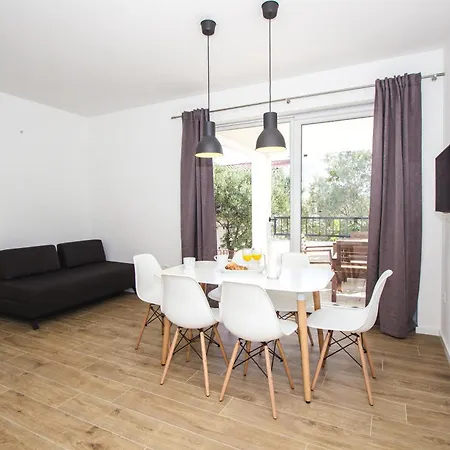 Olive Tree 2 Апартаменты Водице