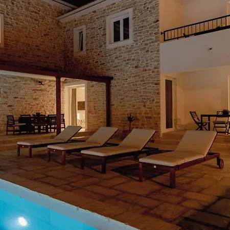 Apartamento Olive Tree 2 *