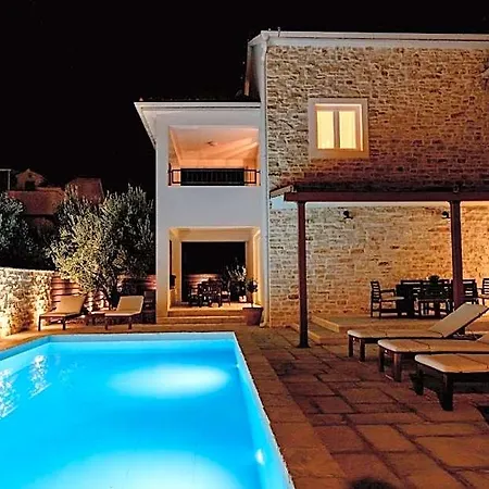 Apartamento Olive Tree 2 *