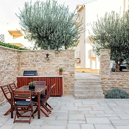 Διαμέρισμα Olive Tree 2